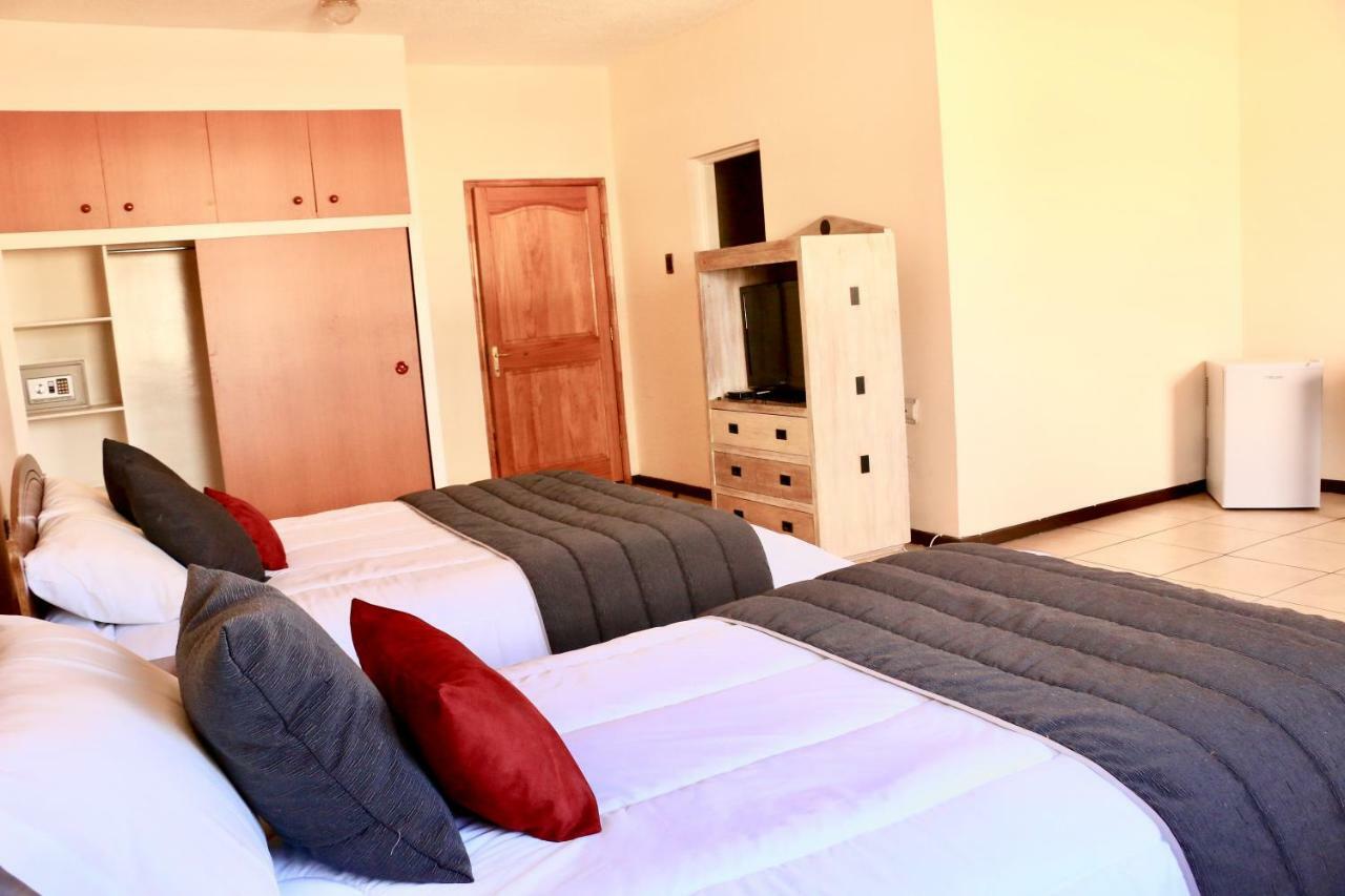 Hotel Garra De Leon บาเญนาร์ ภายนอก รูปภาพ