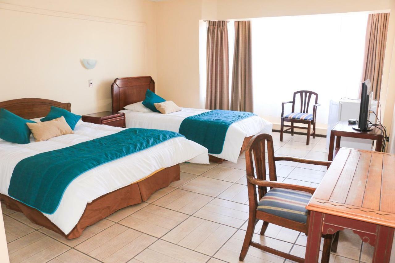 Hotel Garra De Leon บาเญนาร์ ภายนอก รูปภาพ
